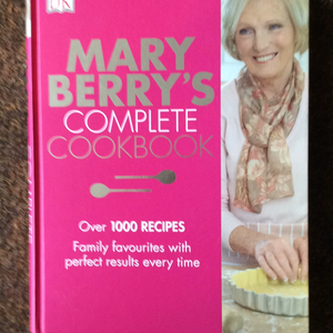 Mary Berry's Complete Cookbook