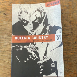 Queen & country definitive edition volume 01